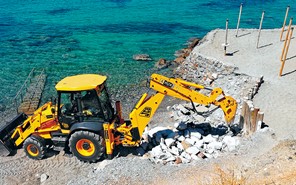Εγκύκλιος στην Αποκεντρωμένη για κατεδαφίσεις αυθαιρέτων στα παράλια